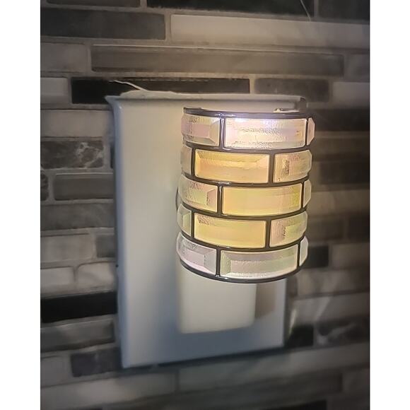 Bath & Body Works Wallflower Diffuser Plug-in Light-up iridescent Brick pattern - Picture 1 of 8